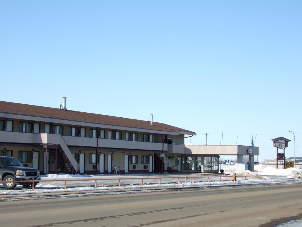 Wild Rose Inn Vegreville Exterior photo