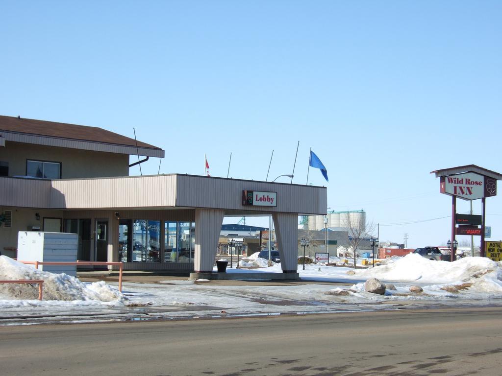 Wild Rose Inn Vegreville Exterior photo